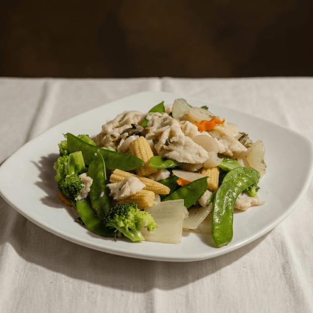 Steamed Chicken with Mixed Vegetables.